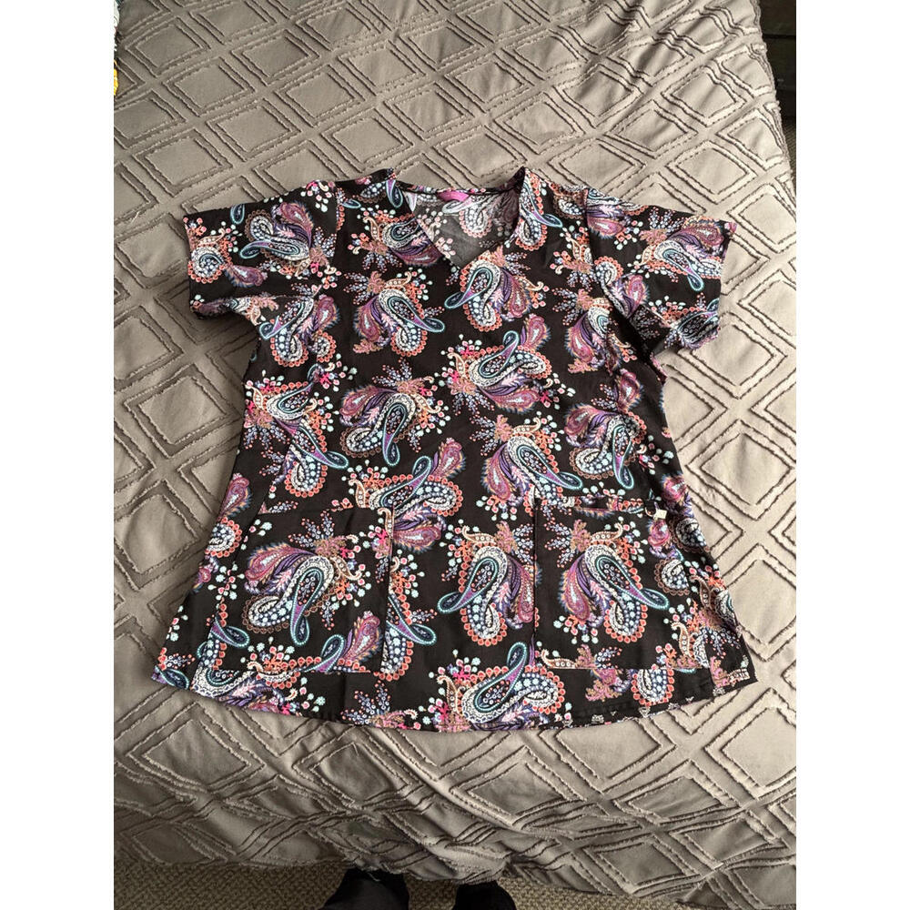 Vera Bradley Printed Paisley V-Neck Top - Stylish Floral Design